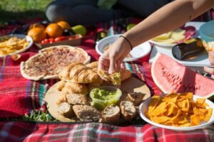 Fast Weight Loss Is Possible But Dont Overdo It detox-friendly meal with colorful fruits